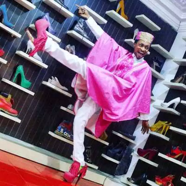 Photo: Denrele Edun in hot pink agbada and stilettos
